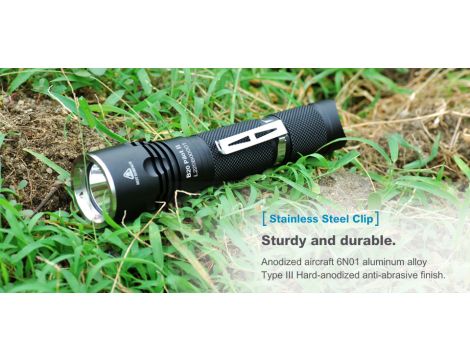 Sport Flashlight LED XTAR B20 PILOT II 18650 SET - 18